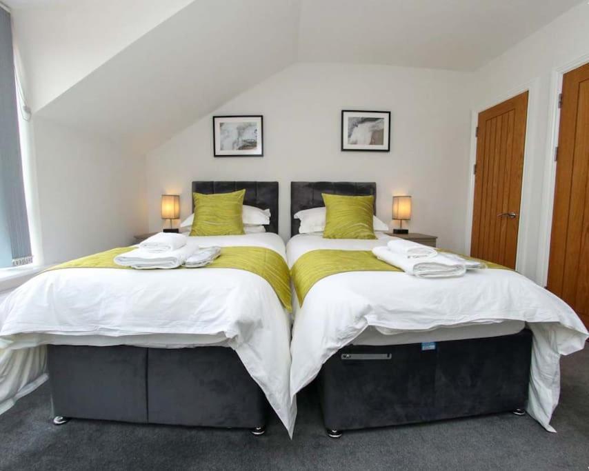 Luxe Living Guest House-Sleeps 6-Private Parking-Free Wifi-Beach-City Swansea Zewnętrze zdjęcie
